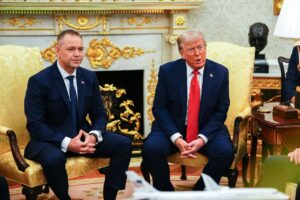Trump accoglie il presidente polacco Nawrocki “Deluso da Putin”