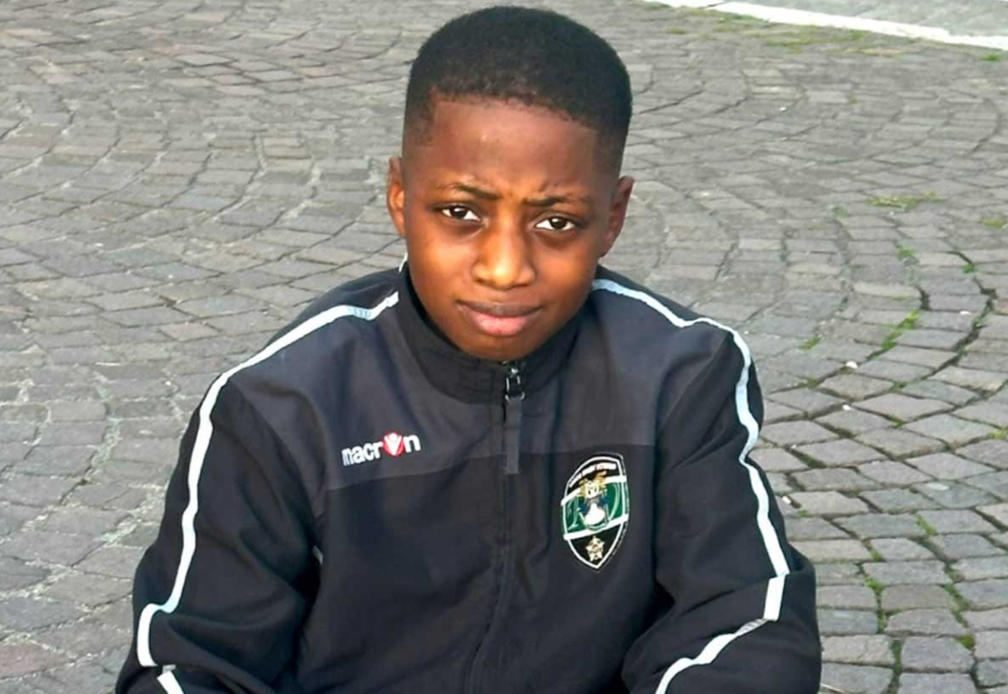 Viterbo, oggi i funerali del 14enne morto dopo la caduta dal pedalò al lago di Bolsena