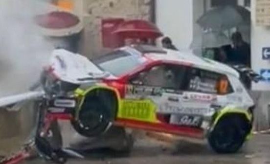 Incidente di gara al Rally di Cassino, muore uno spettatore. Il figlio: “Non annullate la gara, avrebbe voluto così” (VIDEO)