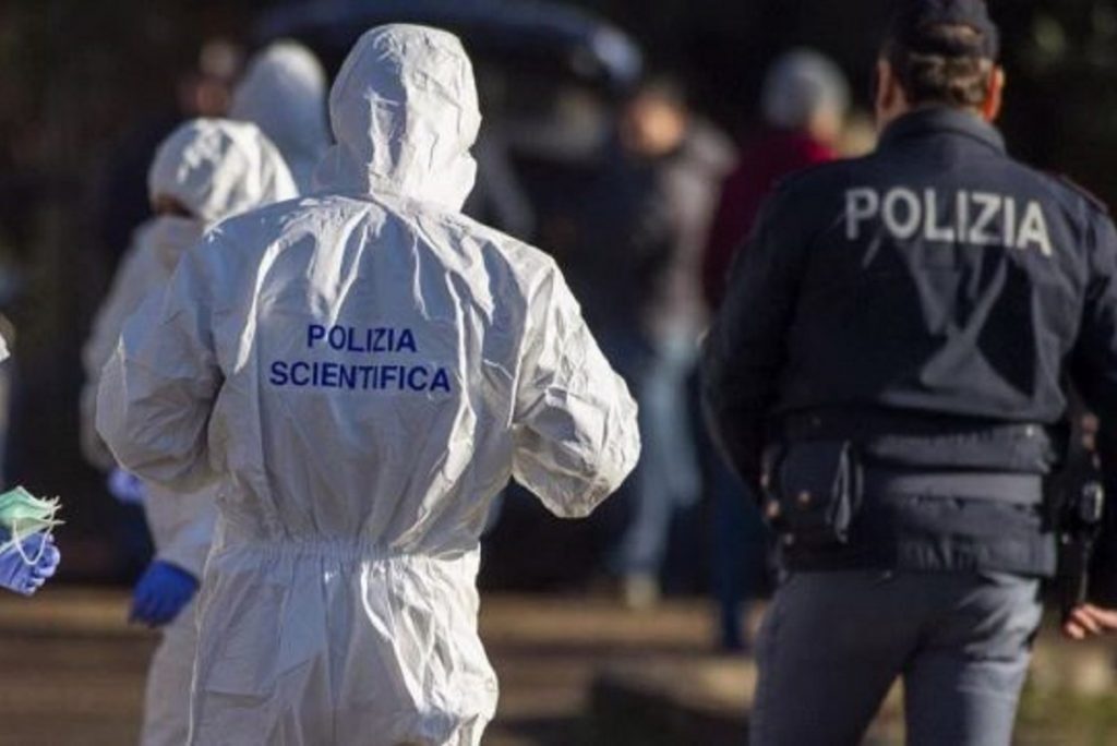 Roma – Alla Garbatella emergono ossa umane sotto un bar, ma sono di 100 anni fa