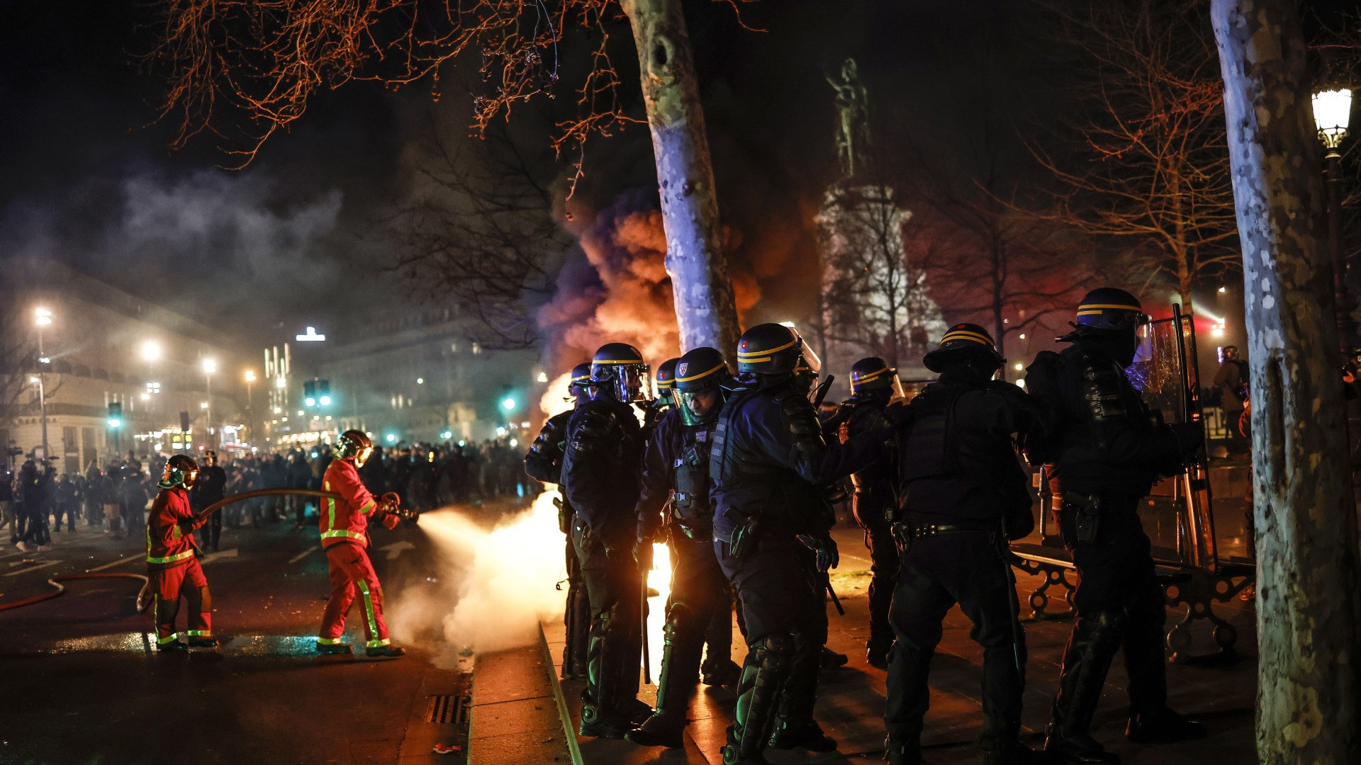 Scontri alla vigilia di Nizza-Roma: arrestati 102 tifosi giallorossi