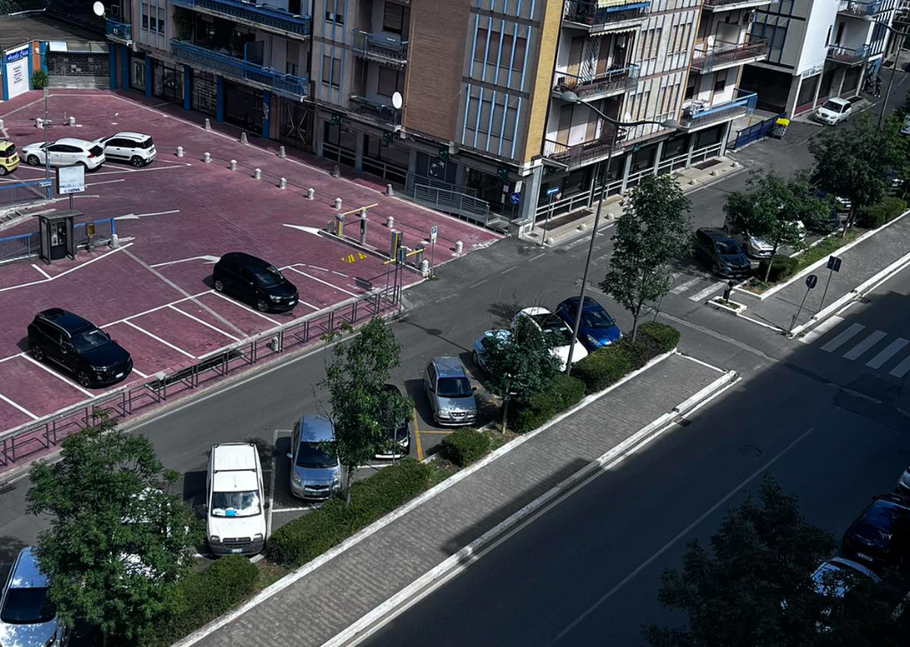 Viterbo – Via Genova, multe a tappeto col parcheggio off-limits: “Chiediamo solo un po’ di tolleranza”