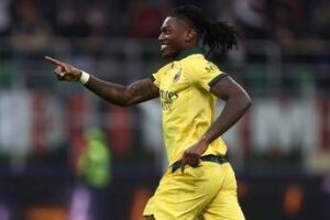 Domenica d’A – Scocca Leao, ribaltato Pioli: lassù adesso comanda Max. Resistenza Lazio a Bergamo, crollo Juve a Como