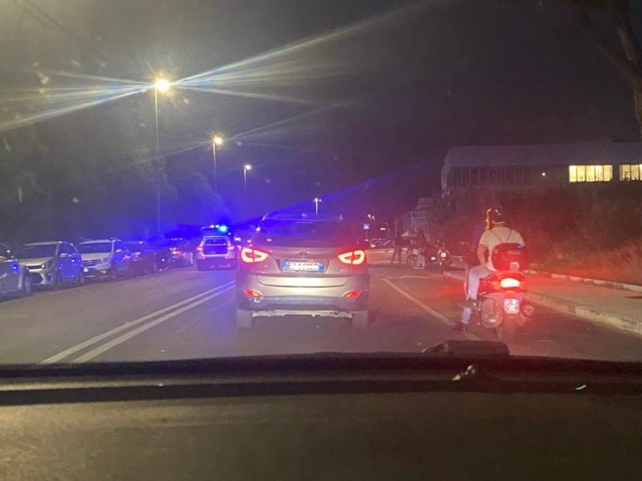 Civitavecchia – Scontro auto-scooter, centauro in ospedale