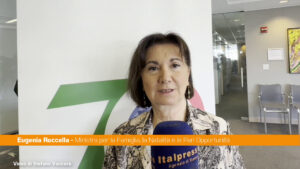 Roccella all’Onu “La maternità surrogata è una forma di violenza”