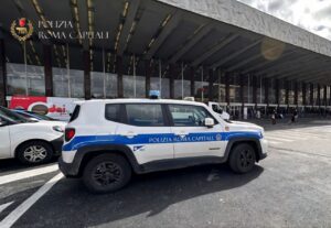 Roma – Stazione Termini, rintracciato e denunciato il responsabile di violenza ai danni di una turista