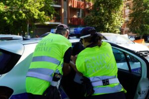 Roma: maltratta la mamma, arrestato 26enne in campo rom Gordiani