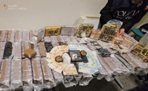 Roma: sequestrati 2 quintale di droga, arrestato 49enne