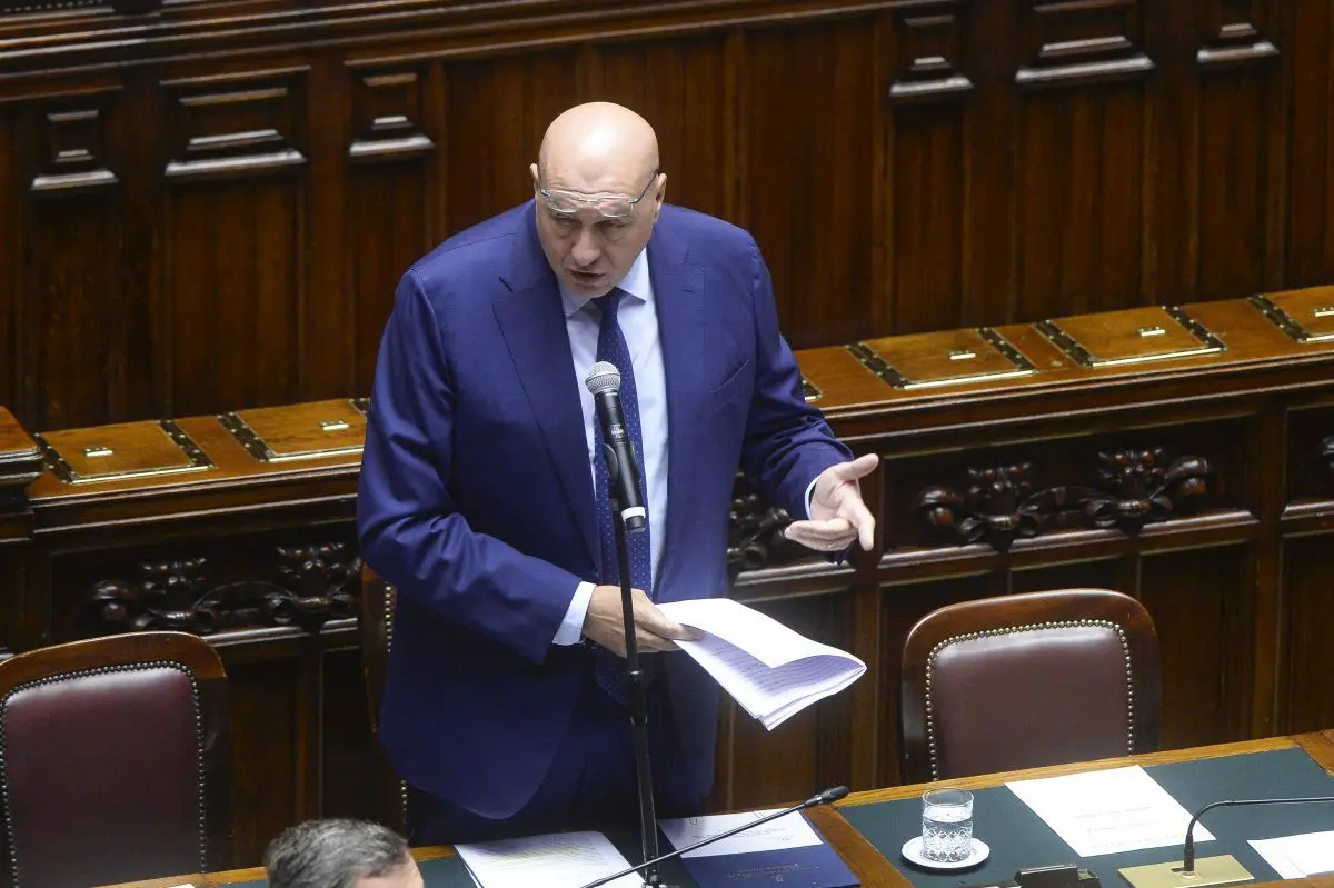 Crosetto operato al Fatebenefratelli, è in ottime condizioni e già al lavoro