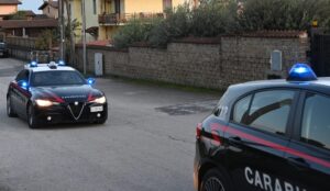 Nettuno – Minacciano la cassiera dello stabilimento con le armi in pugno, due arrestati