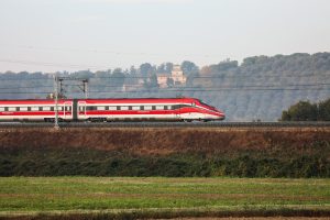 Guasto sull’alta velocità Napoli-Roma, ritardi e treni soppressi