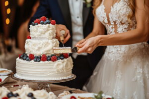 Si sposa 2 volte senza aver divorziato, denunciata per bigamia