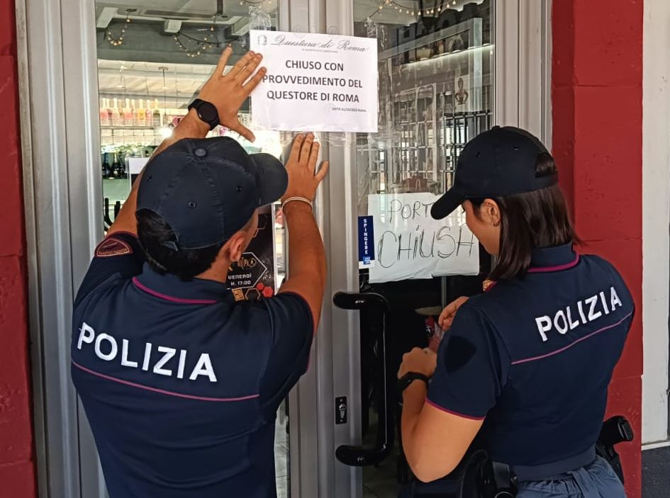 Roma – Coltellate e spari in un bar per resa dei conti, la Polizia lo chiude per 15 giorni