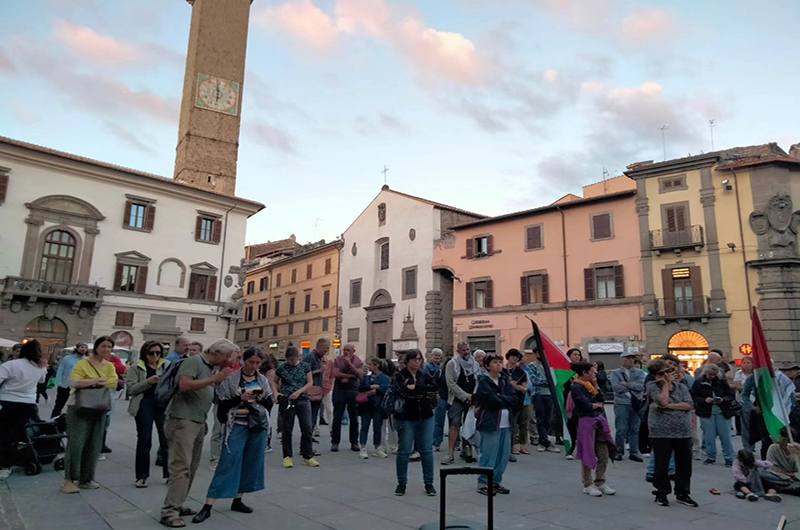 Viterbo, continua il presidio in piazza del Comune a sostegno di Gaza e della Palestina