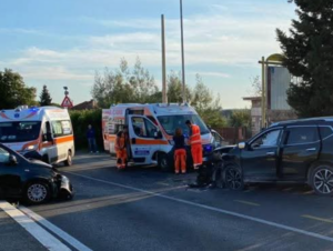 Roma – Scontro tra due auto a Labaro: muore una donna inglese di 77 anni