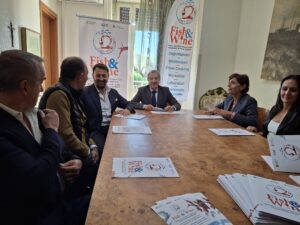 Santa Marinella – Festa del mare e del gusto nel weekend, presentata l’edizione 2025 di “Fish & Wine” (FOTO)