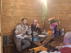 Civitavecchia – Presentazione in grande stile per “La rapina delle pizze”, l’ultimo romanzo di Kempes Astolfi (FOTO)