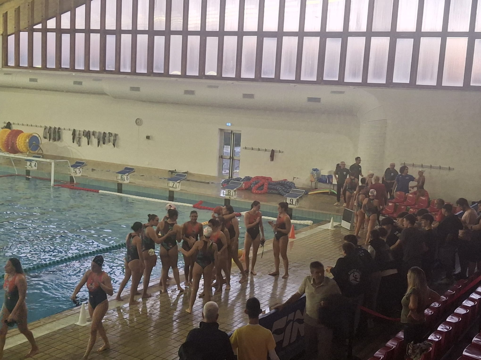 Pallanuoto – Nautilus Civitavecchia, lezioni d’A1: Cosenza corsaro a Viterbo, severissimo 20-7 (FOTO)