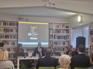 Giustizia, riflessione e memoria collettiva – Presentata a Santa Marinella “Caccia ai Nazisti”, l’opera del procuratore De Paolis (FOTO)