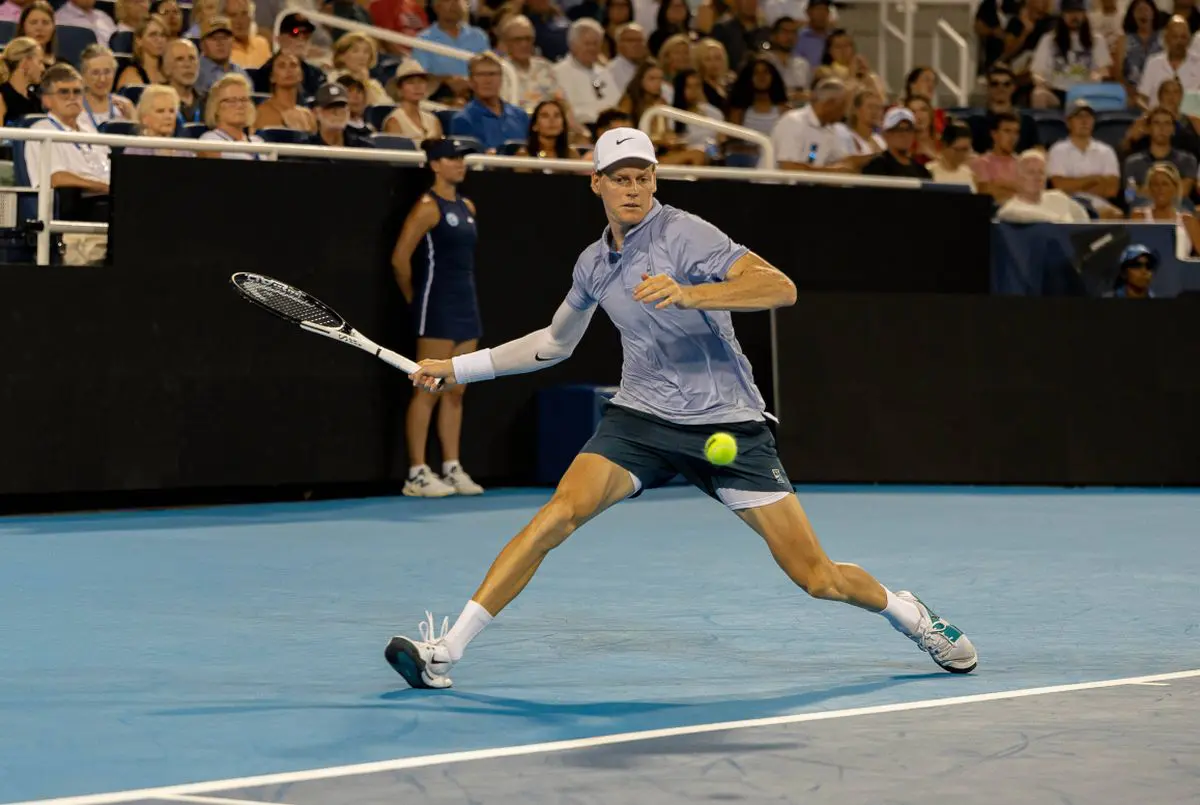 A Shanghai buon esordio Sinner, derby Musetti-Darderi al 3° turno