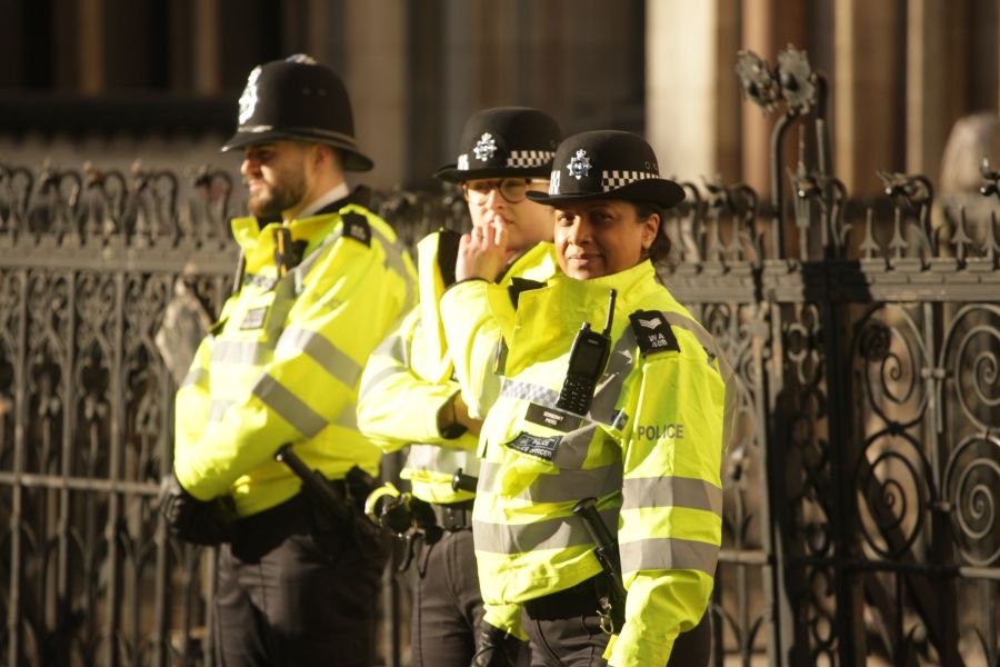 Attacco a sinagoga di Manchester, 4 feriti. Colpito l’attentatore