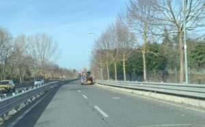 Viterbo – Frontale sul raccordino a causa di auto contromano, ci sono feriti