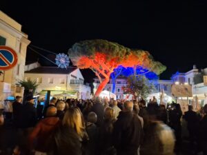 Santa Marinella – Storia, archeologia e prodotti locali: grosso successo per Fish & Wine 2025. Bencini la ciliegina