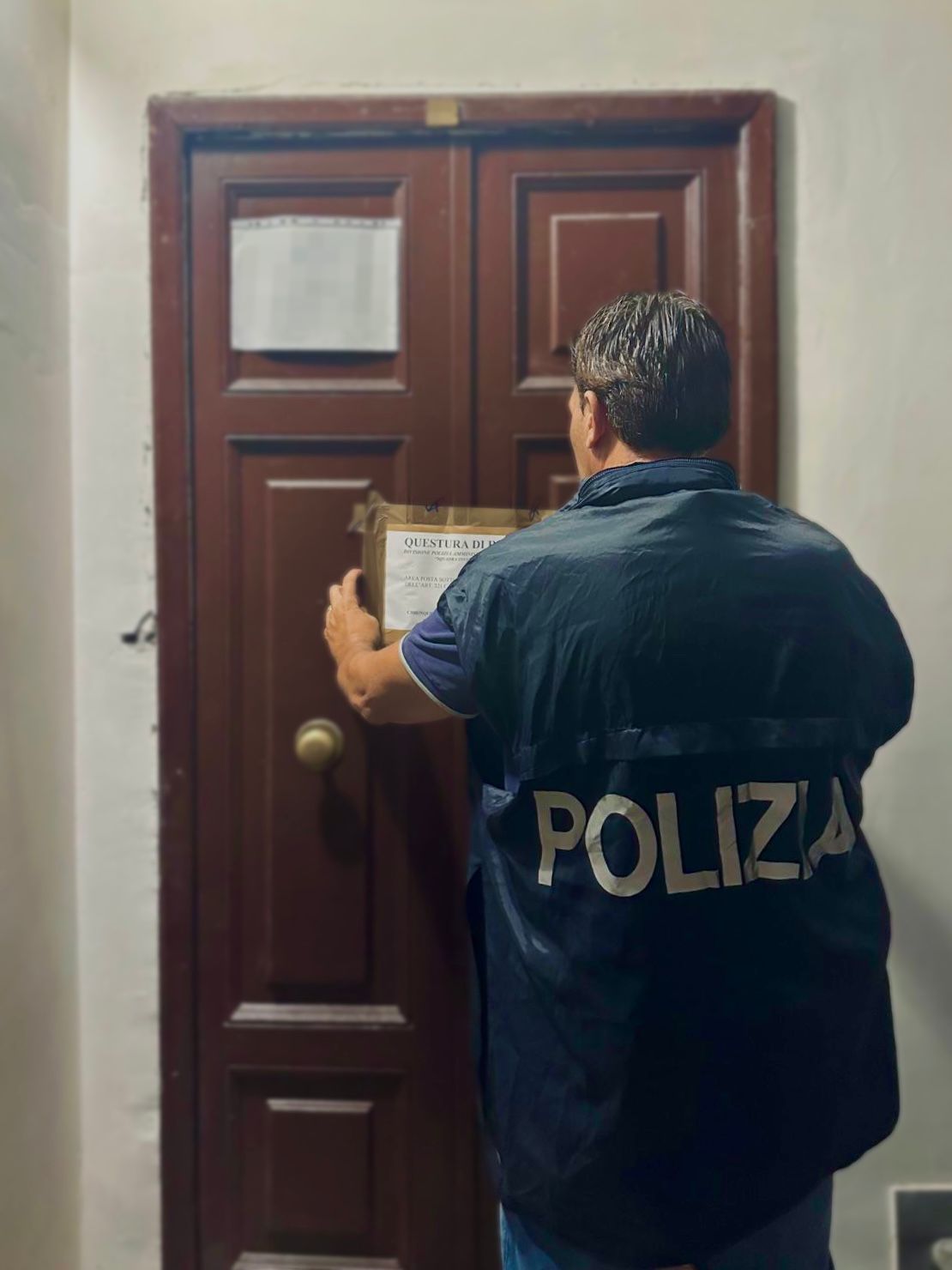 Roma – Termini: condizioni di sicurezza allarmanti e abusivismo recettizio, polizia sequestra cinque strutture ricettive