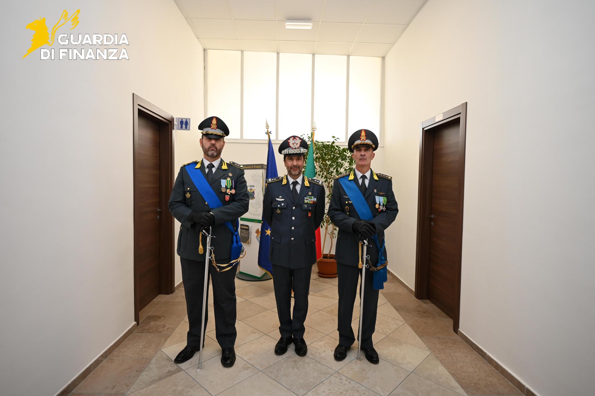 Civitavecchia – Le Fiamme Gialle salutano il Colonnello Passalacqua, arriva il Tenente Colonnello Lippolis
