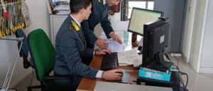 Carte di credito clonate: maxi operazione tra Anzio e Nettuno, 17 misure cautelari