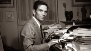 Omicidio Pasolini, nuova richiesta alla Procura di Roma per riaprire il caso: “L’assassino non era solo”