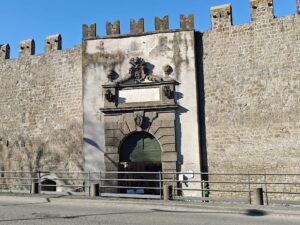 La Tuscia in affanno: stipendi bassi e servizi carenti pesano sulla qualità della vita