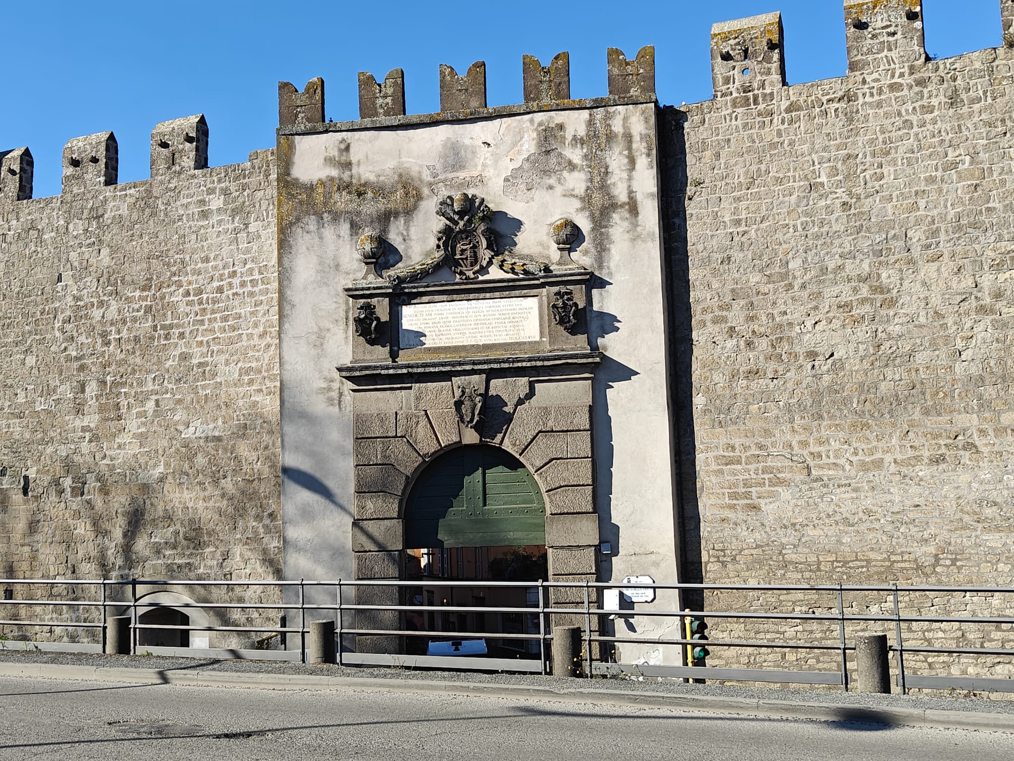 La Tuscia in affanno: stipendi bassi e servizi carenti pesano sulla qualità della vita