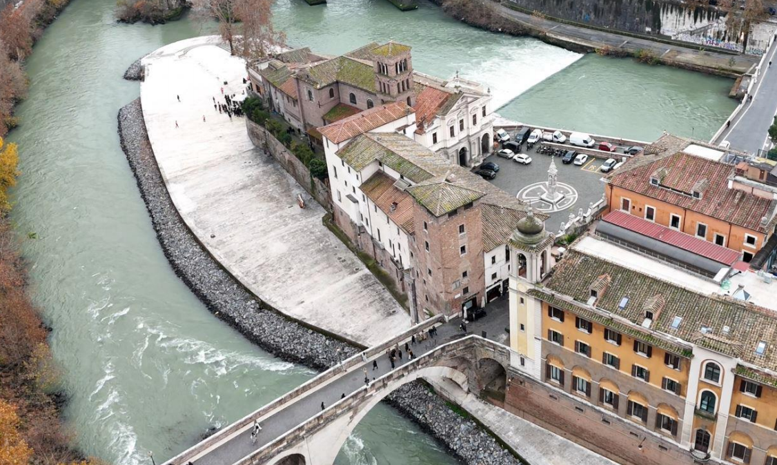 Riconnettere Roma al mare: il progetto della Regione Lazio per rendere navigabile il Tevere