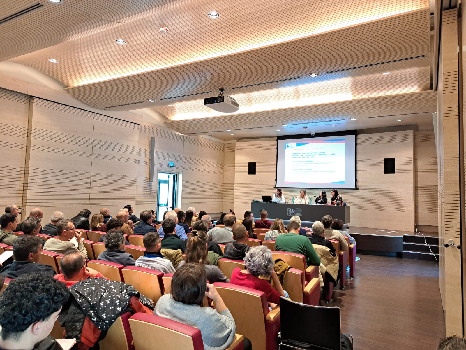 Viterbo – Benessere animale, oltre 130 aziende zootecniche della Tuscia all’incontro formativo dell’Asl