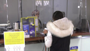 A Verona l’ufficio postale diventa multilingue, inclusione al centro