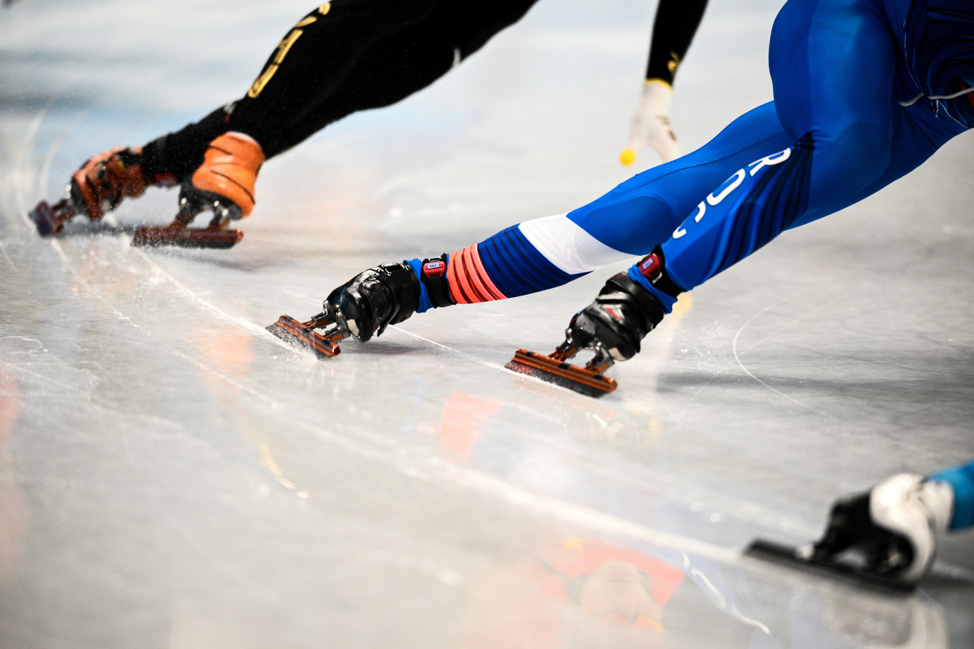 Civitavecchia – Preparazioni natalizie, alla Marina nuova pista di pattinaggio su ghiaccio