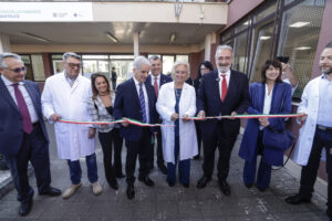 Taglio del nastro per la nuova Casa di Comunità San Felice in via degli Eucalipti: 850 metri quadri di integrazione tra servizi sanitari