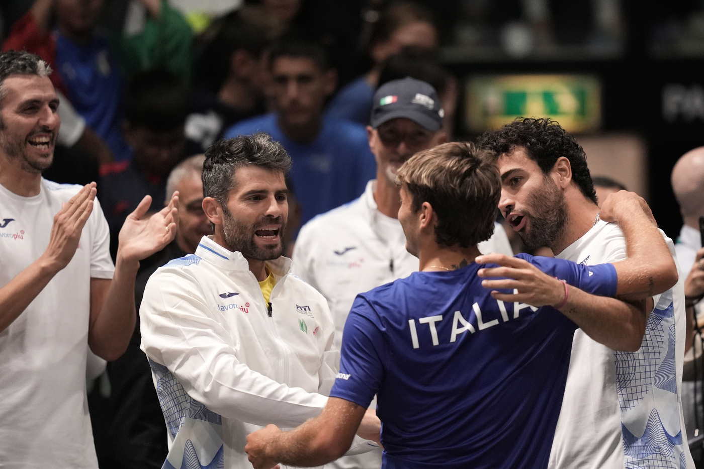 Coppa Davis – Roma trascina l’Italia: Berrettini e Cobolli battono l’Austria, semifinale in cassaforte