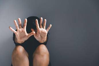 Violenza sessuale su una bambina di 6 anni: arrestato un 23enne