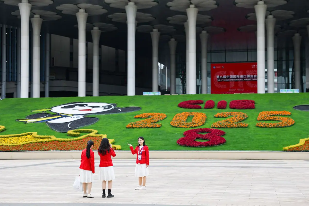 Cina: ottava edizione di CIIE si è aperta a Shanghai