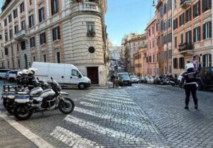 Roma – Occultano le targhe per entrare nella ZTL, due conducenti denunciati in poche ore