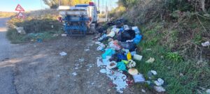 Civitavecchia – Inciviltà e degrado, nuova discarica a cielo aperto: stavolta strada Sant’Agostino