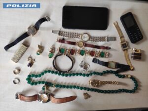 Roma – Banda del “finto nipote” truffava anziani, due arresti