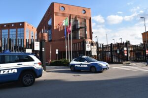 Frosinone – Denunciato un cittadino Albanese poiché trovato alla guida di un veicolo con patente di guida falsa