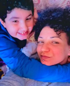 Bimbo di nove anni strangolato: la mamma trovata cadavere da un sub