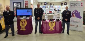 Giornata Internazionale per l’eliminazione della violenza contro le donne: spazio informativo della Polizia all’ipermercato Conad di Viterbo