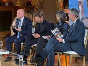 Libri, presentato a Roma ‘Il Paese delle tradizioni’ di Beppe Convertini