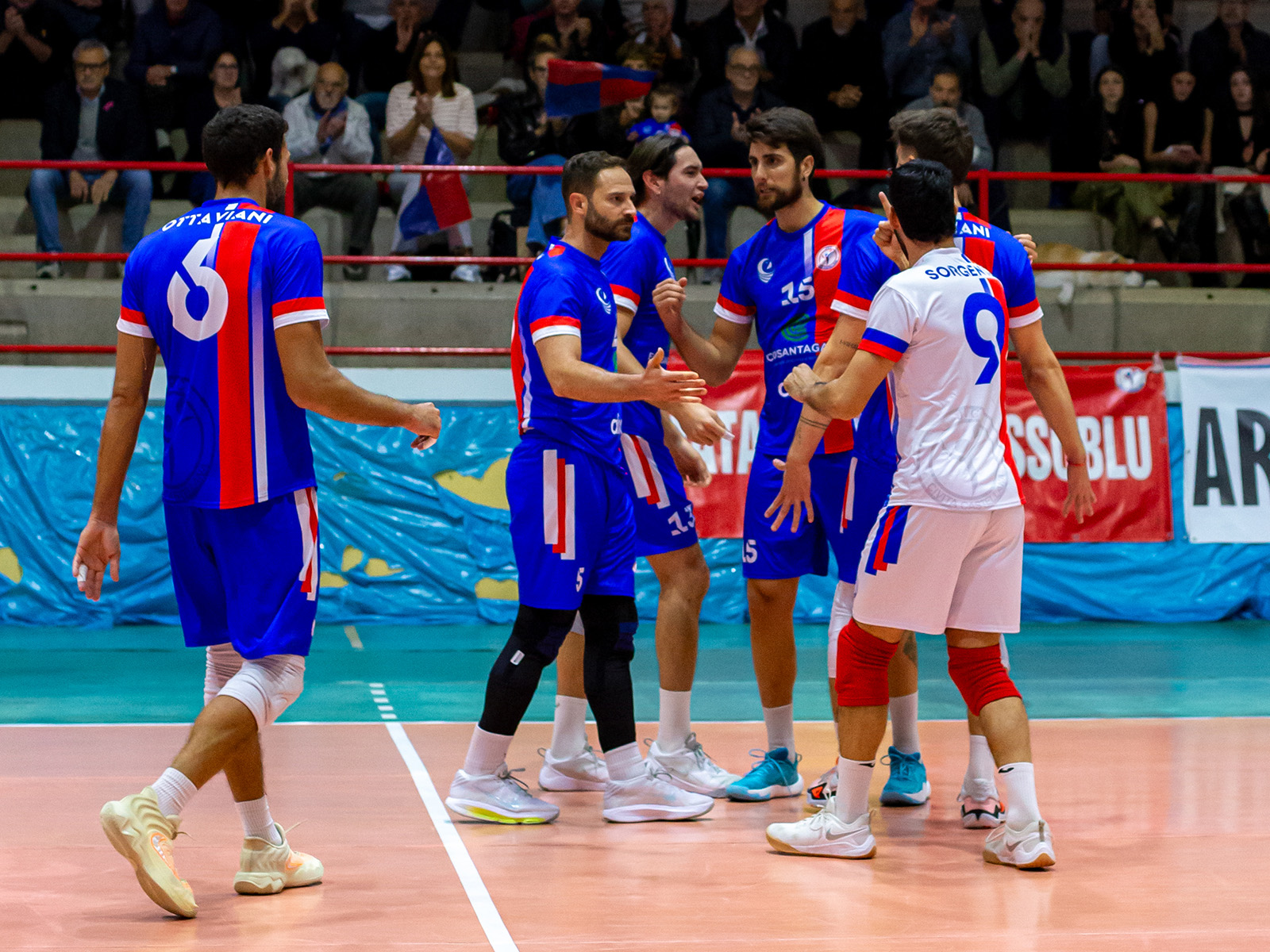 Pallavolo – Missione compiuta Ecosantagata, 3-0 alla Sir Perugia