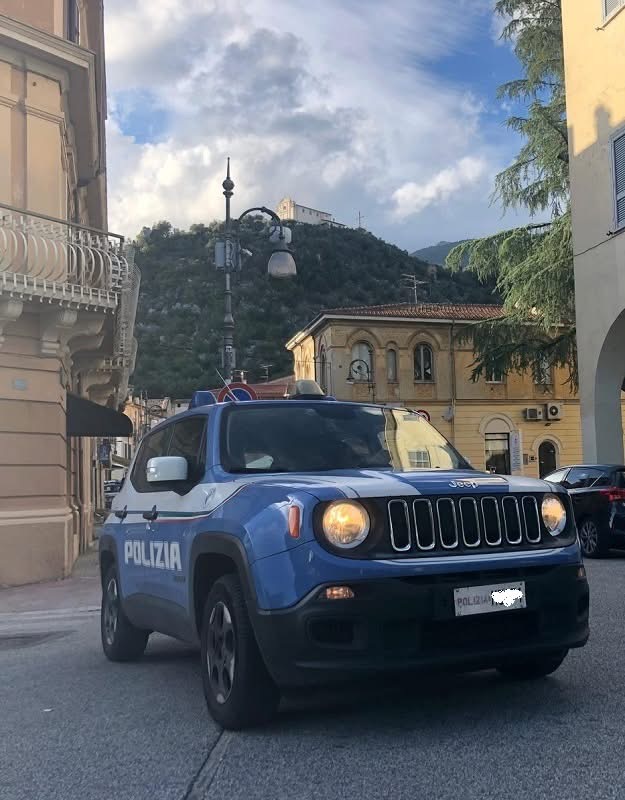 Progetto scuole sicure: Controlli della polizia in provincia di Frosinone